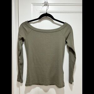 Banana Republic Green Fitted 3/4 boat neck top